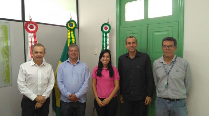 Viaduto na Cachoeira e nova creche são pauta de reunião com MRS