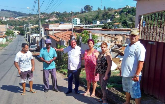 Prefeito visita bairro Lima Dias