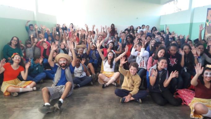 Fase interna do FACE levra teatro as escolas municipais