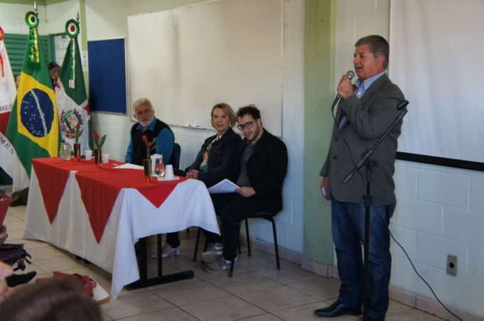 Curso de capacitação “Melhor idade conectada” forma primeira turma