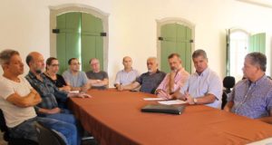 Mais de 70% dos servidores recebem 13º integral nesta sexta-feira