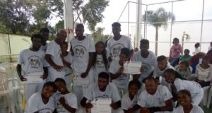 Praça CEU sedia batizado de Capoeira