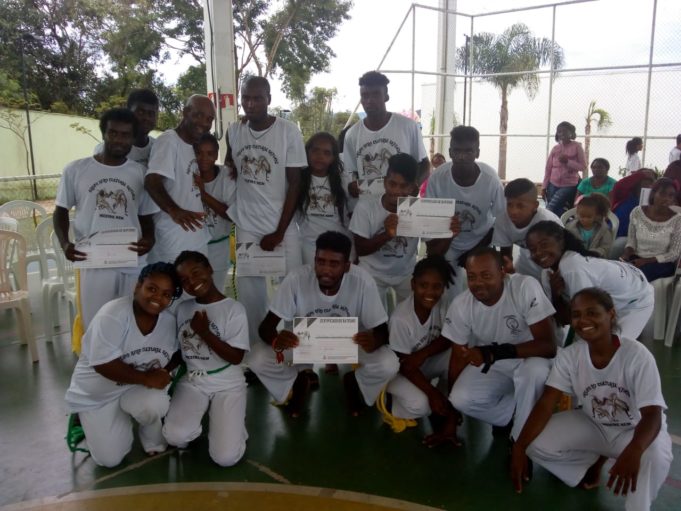 Praça CEU sedia batizado de Capoeira