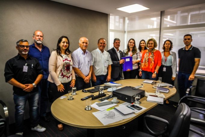 Prefeitura entrega projeto do novo Distrito Industrial à Codemig