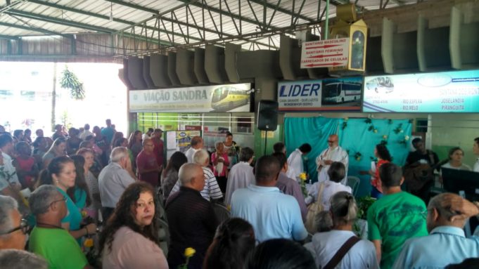 Celebração de Ação de Graças no Terminal Rodoviário