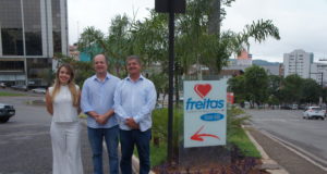 Prefeito comemora mais um espaço recuperado em parceria com a Rede Freitas