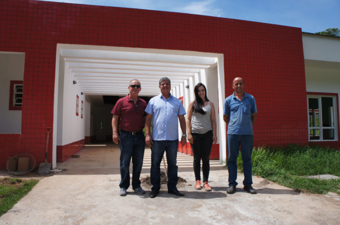 Prefeito visita unidades de saúde e instalações de novas creches