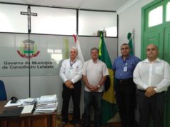 Prefeito recebe representantes da Copasa