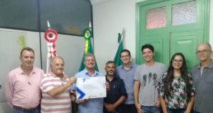 Prefeito recebe Masterplan do Parque de Exposições