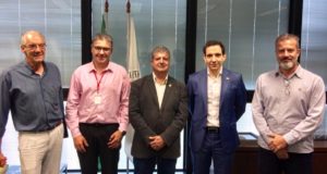 Governo e municipío retomam diálogo buscando a conclusão de hospital regional