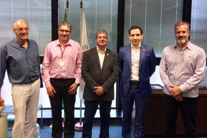 Governo e municipío retomam diálogo buscando a conclusão de hospital regional