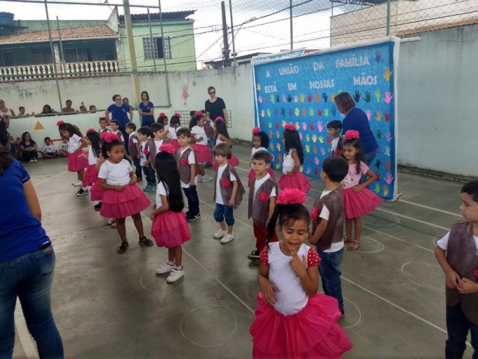 Escola promove o Dia da Família