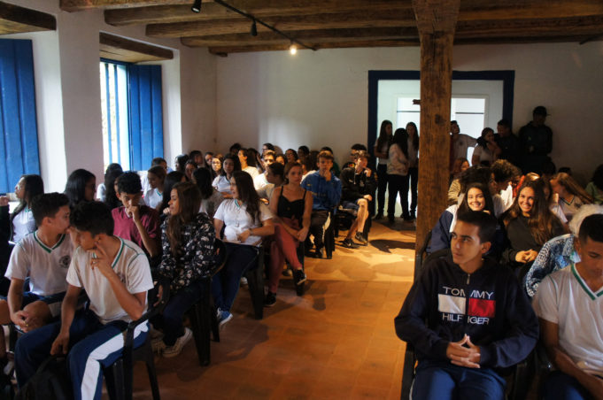 Fazenda Paraopeba recebe escolas com programação especial
