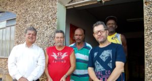 Prefeito e vereador visitam bairro e avaliam demandas