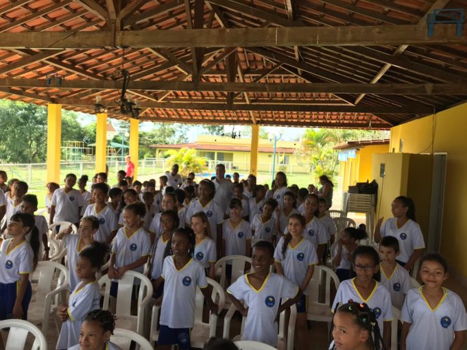 Prefeitura faz a abertura e entrega de materiais aos alunos assistidos pelo projeto AABB comunidade.