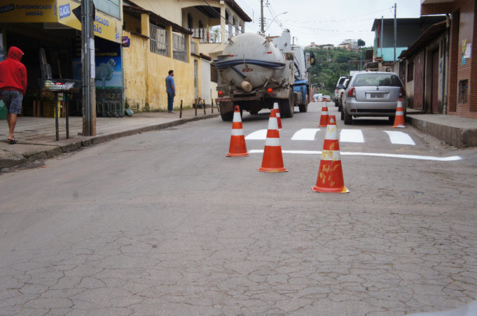 DMTT realiza ação para dar mais segurança em área escolar