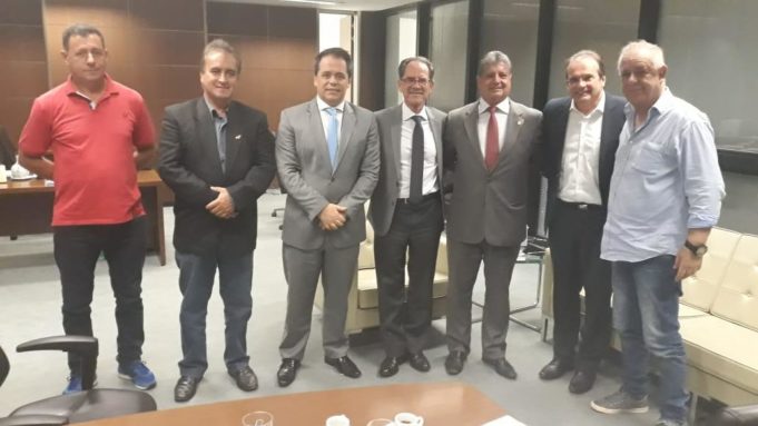 Prefeito participa de reunião com Secretário de Governo do Estado