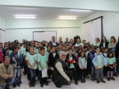 Momento Cívico marca entrega de obras em escola municipal