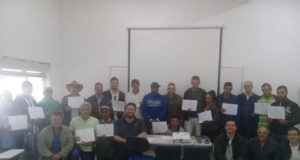 Prefeito participa de reunião de cooperativa de piscicultores