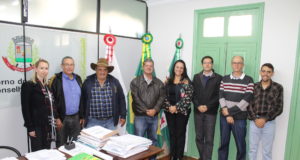 Prefeitura recebe projeto de apoio para a Bovinocultura