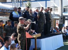 Prefeito e Vice-prefeito participam de homenagem a ex-atiradores de 1979