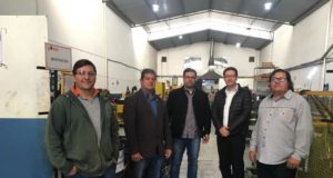 Empresa em expansão recebe Prefeito, Secretário e Vereador