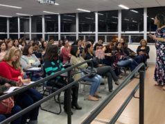 Profissionais da Educação e Pais de alunos participaram de minicurso de educação inclusiva