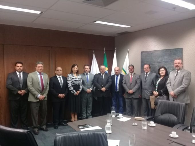 Prefeito se reúne com Presidente do TJMG em Belo Horizonte