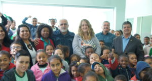 Momento cívico marca presença da administração municipal nas escolas