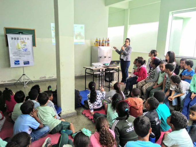 Escola e empresa privada promovem, em parceria, projeto ” Óleo que Ampara Vidas”
