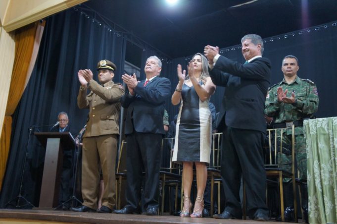 Prefeito participa de Sessão Solene de Entrega de Honrarias na Câmara Municipal