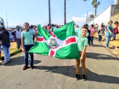 Escola ressalta símbolos de Lafaiete em caminhada cívica