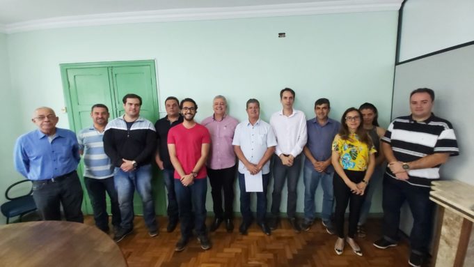 Prefeito recebe representantes do IFMG