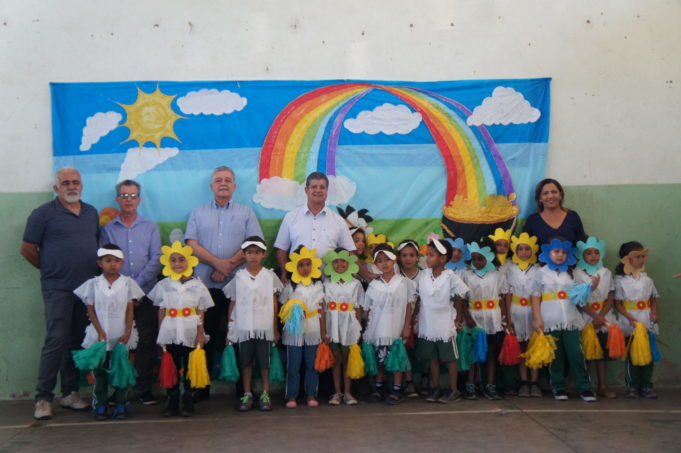 Hora Cívica na Escola Municipal Marinho Fernandes
