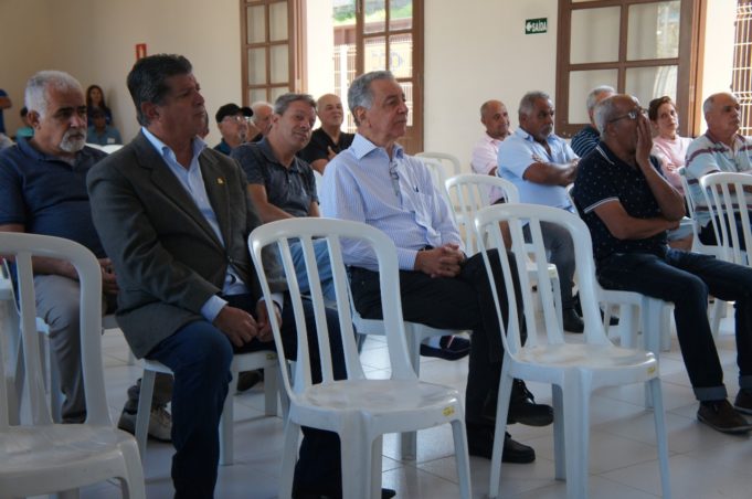 Prefeito prestigia homenagem aos ferroviários