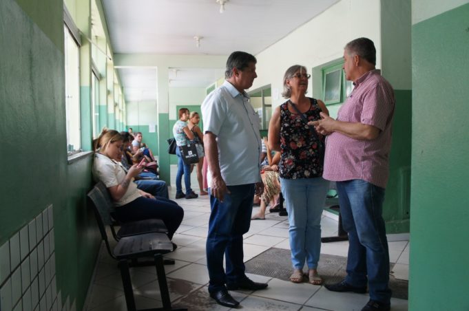 Prefeito e vice acompanham obras e atendimento na Políclinica Municipal