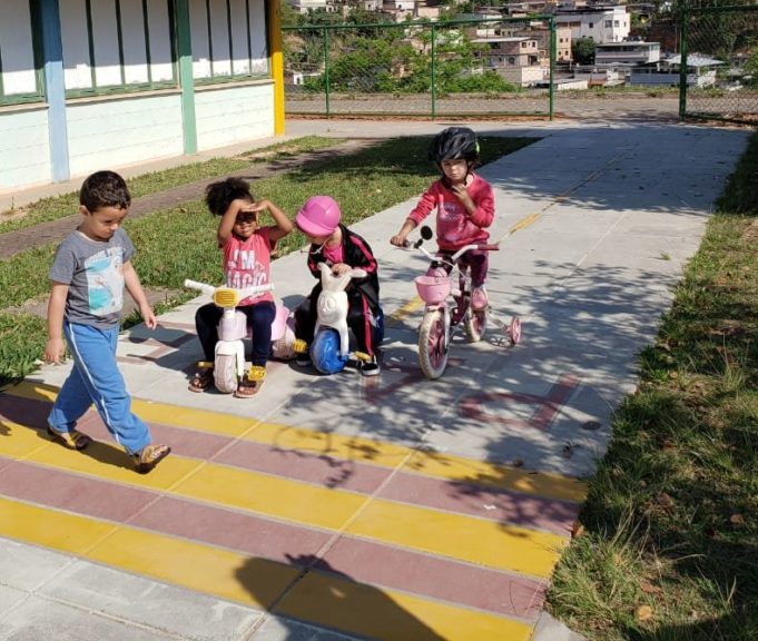 CAIC DESENVOLVE PROJETO DA SEMANA DO TRÂNSITO NA CRECHE