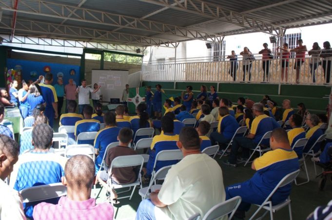 Hora Cívica na APAE é marcada por emoção