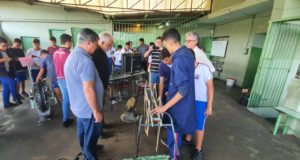 Prefeito e secretário prestigiam Mostra Científica e Tecnológica da Escola Profissional