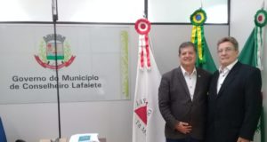 Prefeito recebe ex-vereador Dr. Victor Bhering