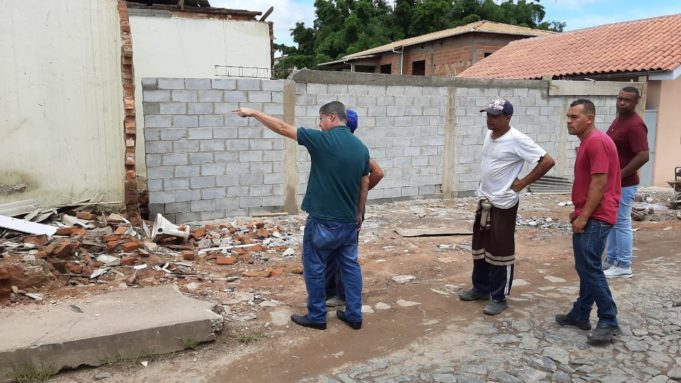Em sua agenda de compromissos prefeito visita obras