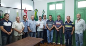 Prefeito Mário Marcus assina decreto que aprova a implantação do Novo Distrito Industrial de Conselheiro Lafaiete.