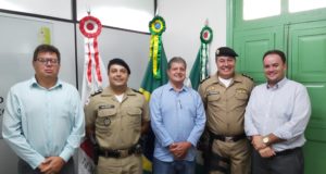 Prefeito recebe novo comandante do 31º Batalhão da Polícia Militar