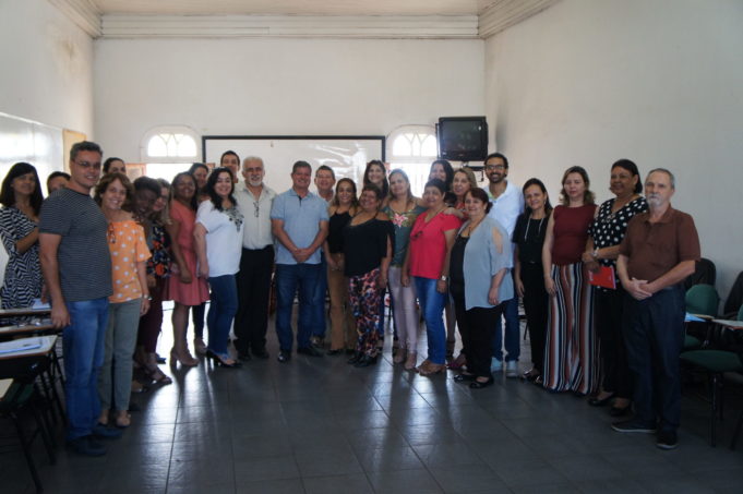 Prefeito e secretário reúnem-se com diretores das escolas municipais