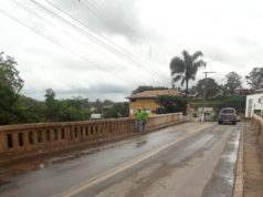 Prefeitura realiza limpeza, desobstrução de bueiros e faz alerta