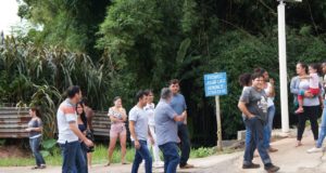 Prefeito visita Bairro Arcádia e avalia danos após as intensas chuvas