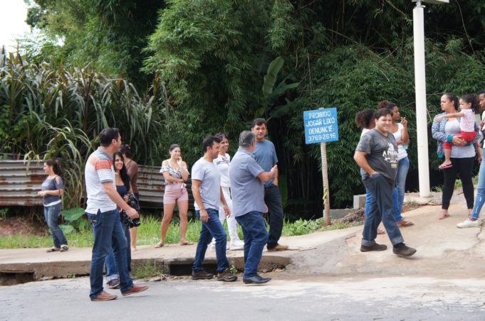 Prefeito visita Bairro Arcádia e avalia danos após as intensas chuvas