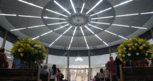 Prefeito Mário Marcus prestigia homenagem ao saudoso Monsenhor Hermenegildo