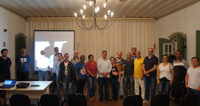 Prefeito participa de mais uma reunião da FAMOCOL