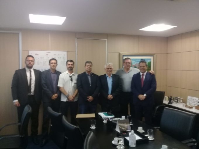 Reunião na CODEMGE define retomada de obras no Distrito Industrial de Lafaiete